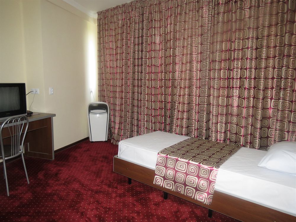 Rohat Hotel Chilonzor Tashkent Exterior foto